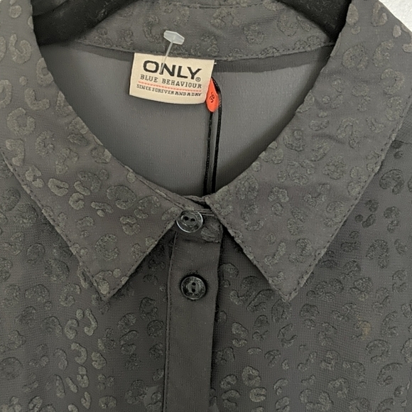 ONLY Carrie Long Sleeve Grey Animal Print Blouse Size 6 - Picture 3 of 5